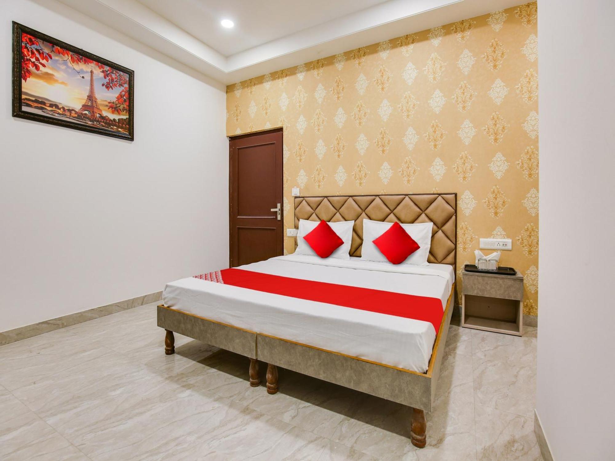 Hotel O Baran Classic Ludhiana Exterior foto