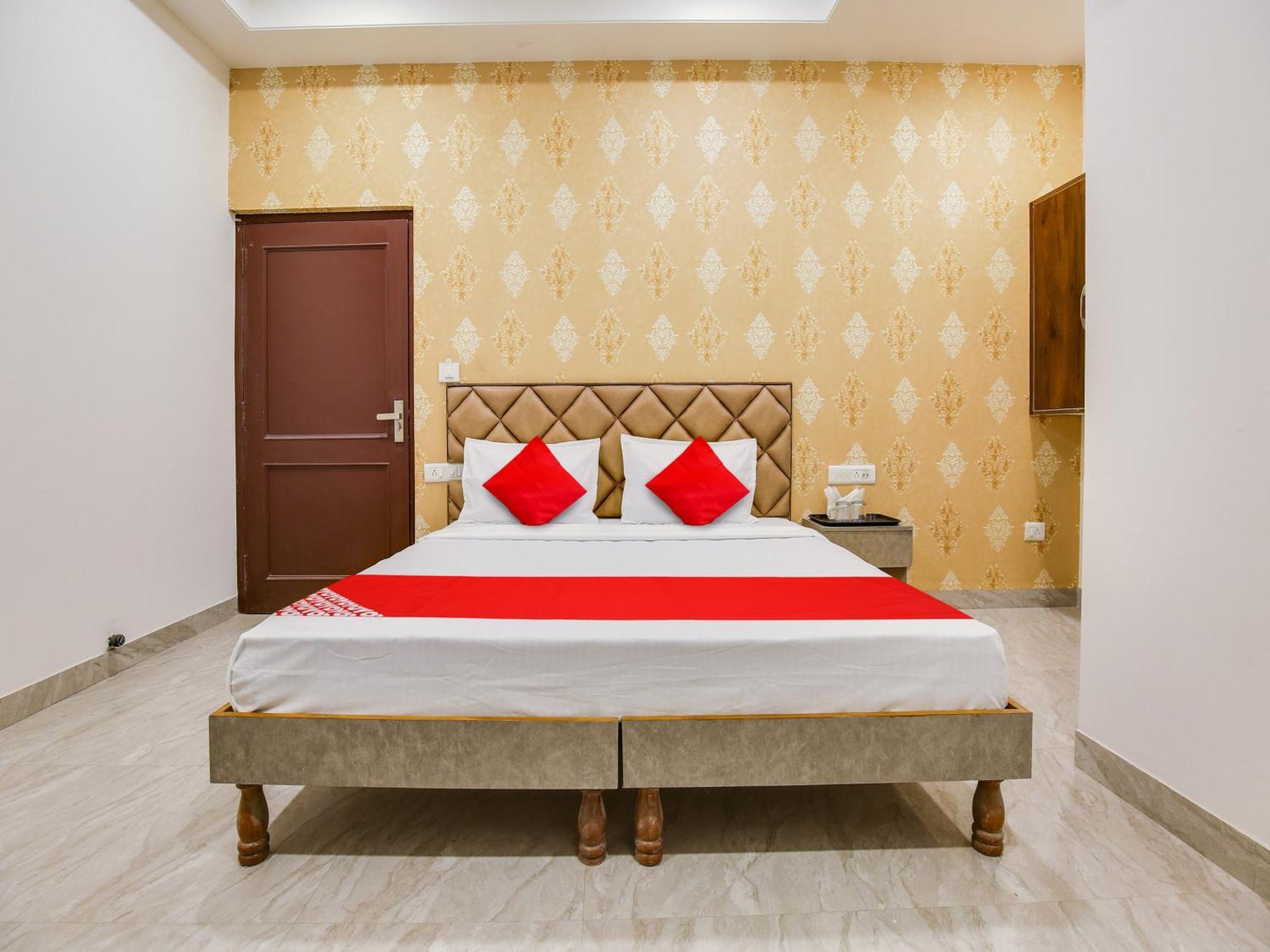 Hotel O Baran Classic Ludhiana Exterior foto