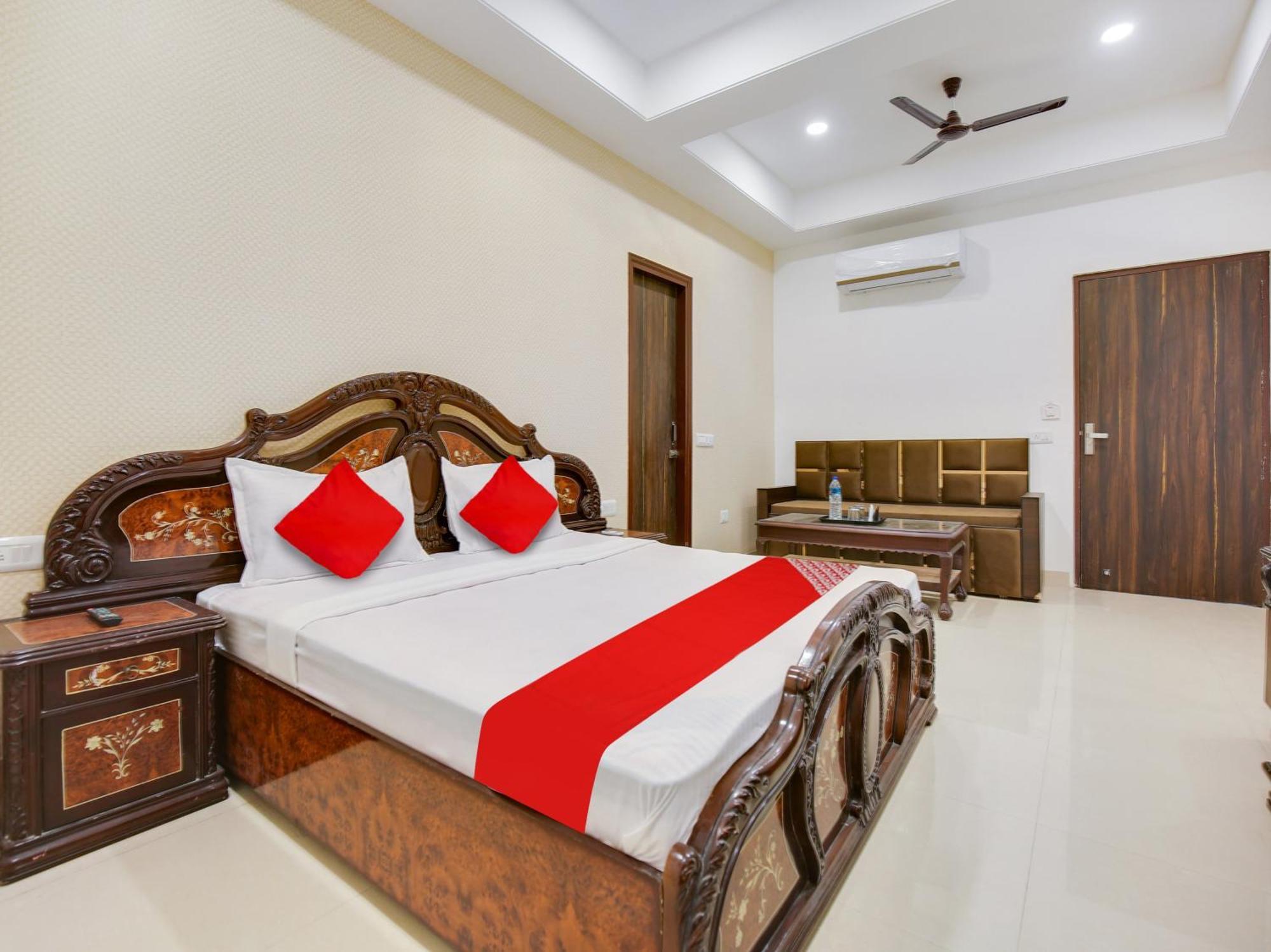Hotel O Baran Classic Ludhiana Exterior foto
